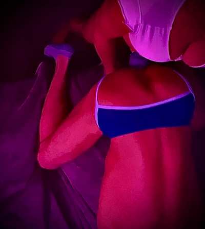 Love his cute ass! And really pounding it!