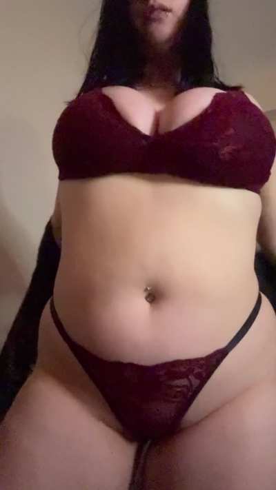 Who’s into thick young moms like me come say hi