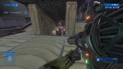 In the 18 years I've played halo, I have never seen an elite do this.