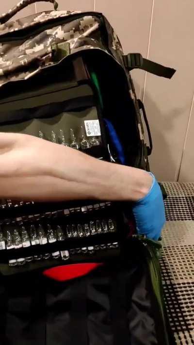 This is what a proper combat medic backpack looks like! With the help of fellow volunteers, we delivered it to the 24th Brigade. Enjoy the show!