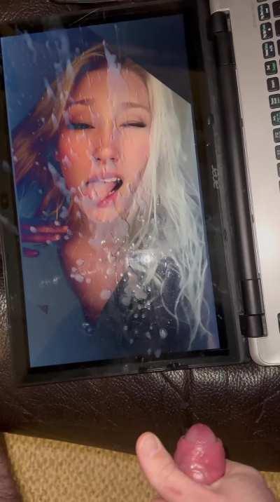 Guy who sent me this doesn’t cum a lot, he wanted everyone to see what his GF looks like covered by a real man’s load of cum…bet she’s never been covered by 12 ropes before!💦💦💦