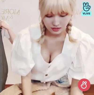 Twice - Momo’s Momos