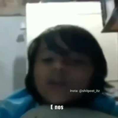 Eu sempre pensei que os emos eram aquelas pessoas rééé, mas agora eu sei que não.