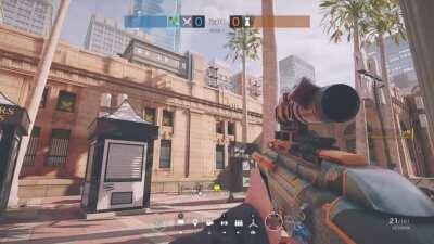 Invisible Zero Cam on Bank when attacking Topfloor.