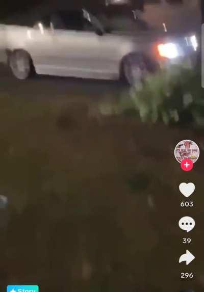 Man goes crazy in Land rover