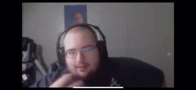 This pro rape twitch streamer🤢🤮