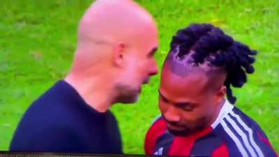 This guy: loves football ⚽️😭🤣