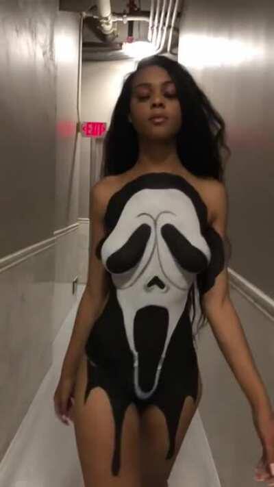 “Scream” body Art