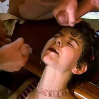 [/r/FriendlyFireCum] Two dudes sprinkle Megane Obscenic - and each other