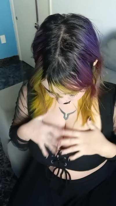 All you need in life is a big tiddy goth girlfriend