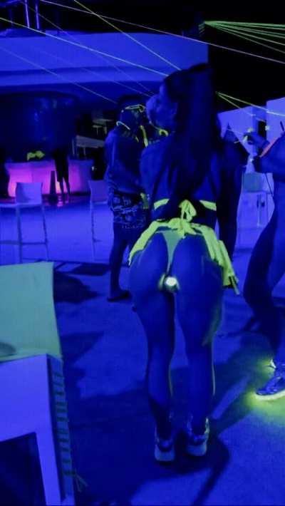 2nd day in a row teasing the guys with my Light up butt plug , also went back with 2 guys to the room for a little after party