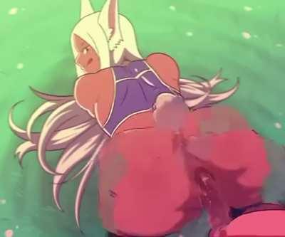 Mirko throwing back her ass~