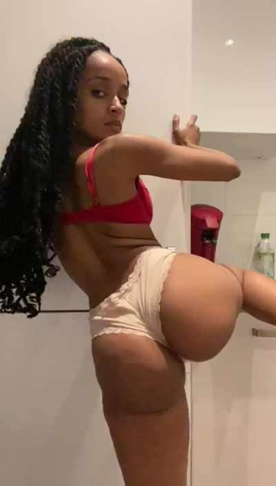 Can I twerk on your dick? 😋