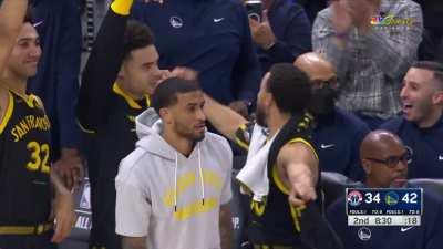 [Highlight] Chris Paul finds Jonathan Kuminga for the And-1 Layup to give Kuminga 17 points in 10 minutes