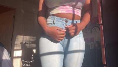 ASMR | zipper up and down on my light blue tight jeans