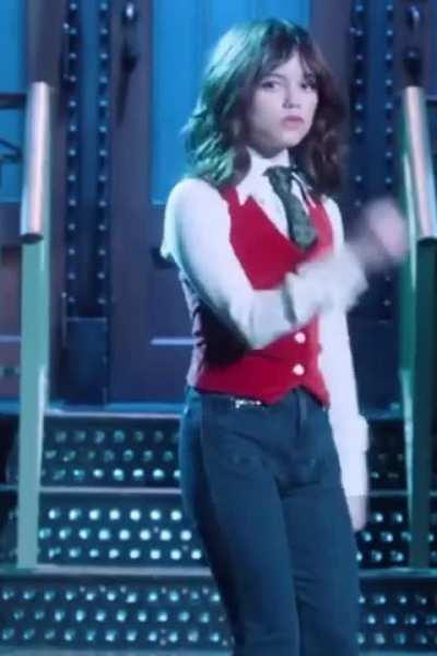 Love her doing this dance ong