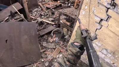 Ukrainian soldiers of the 3rd Assault Brigade cleared the village Kopanky (Kharkiv region) and captured a Russian soldier who was waving a Russian flag in this village the day before. December 2024