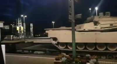 US Tanks spotted in Bietigheim Germany - Can anyone identify the specific models? Any thoughts on the transport reasons?