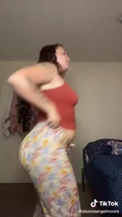 I bet her backshots game is crazy