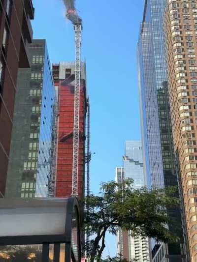 Crane in NYC collapsed this morning