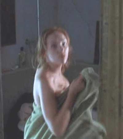 Scarlett Johansson, sideboob