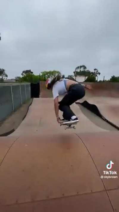 Sky browns camera man , give this guy a raise