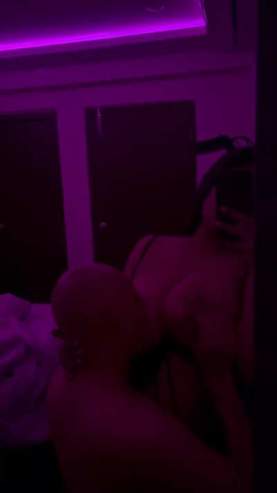 Lips, tongue, teeth yes, baby, just like that.