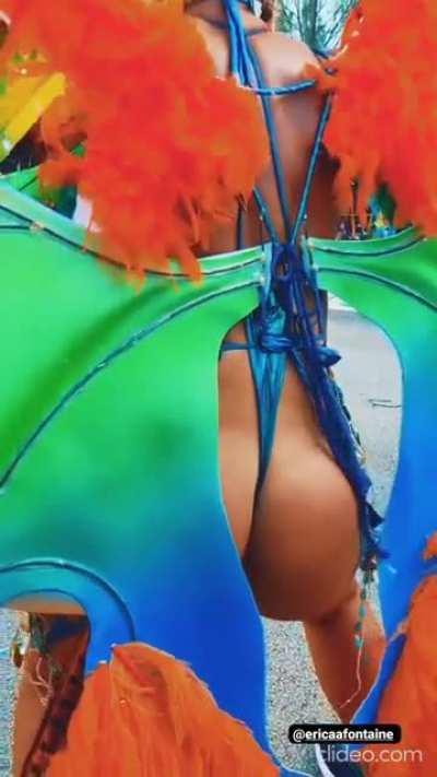 Blessed slow-motion 😍🍑 (📷:@nigelsocrazy_)