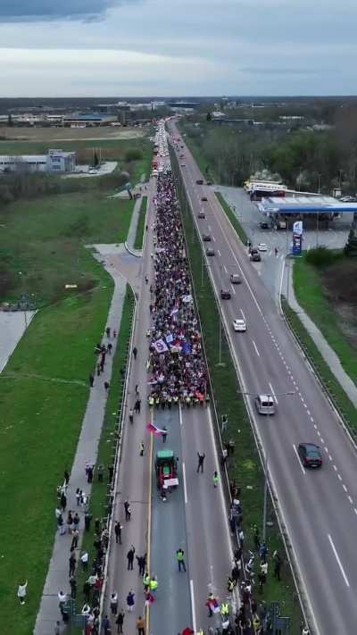 Serbian college students are walking 100+ miles in the largest anti-corruption protests the country has ever seen