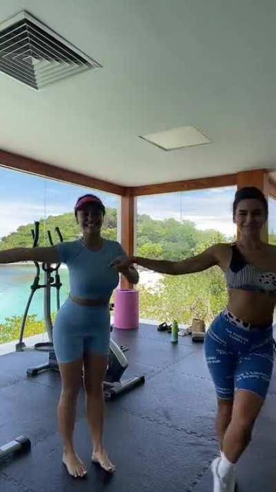 Yassi (and Issa) Pressman