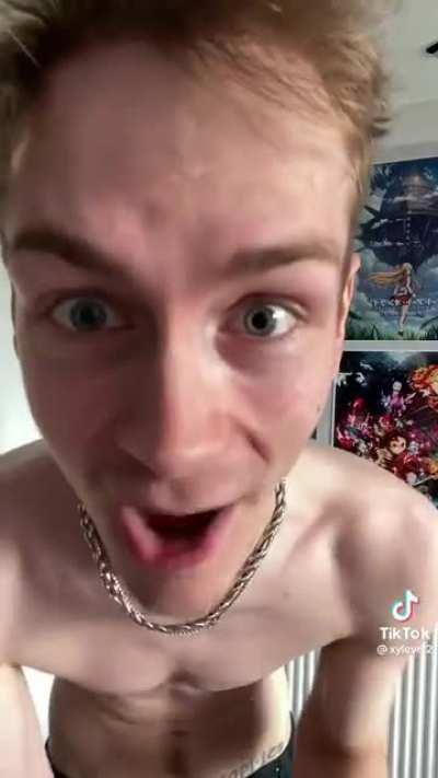 XyLevz the grime mc has got some serious bangs tbf 😳