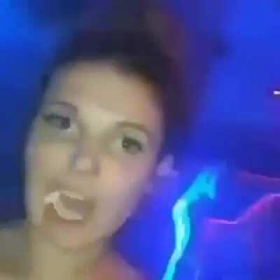 Invita a mi prima la ranchera a la disco wey, te vas a divertir