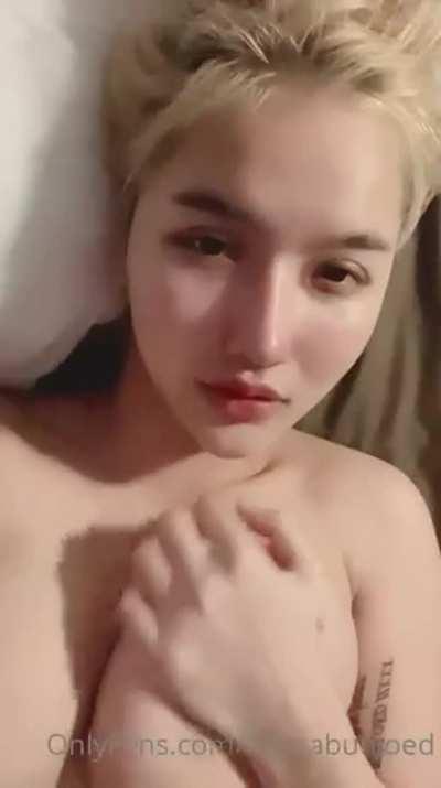 No idea for caption. Just enjoy