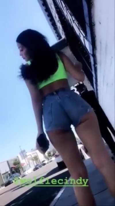 cindy got a GYATT!!!!