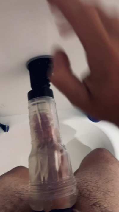 GF is working late tonight so had to get the fleshlight to fill up instead 