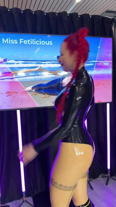 I just love this catsuit!! 