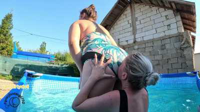 BBW In Swimsuit: Soaking Wet Face Farts in the Pool