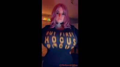 TheSparkleBun's Big Bouncing Boobs with Cartoon Sound Effects