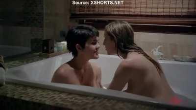 Bathtub fun with Daisy