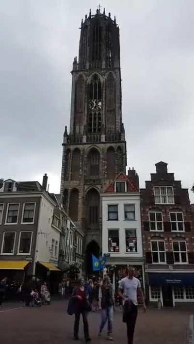 church playing linkin park