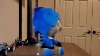 I've noticed that you can put gifs as a profile picture on reddit now, so here's my spinny Tari gif if you want