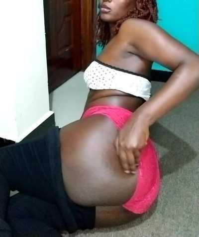 Just showing my fuckable body