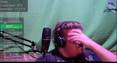 Beerchen beendet live Kontakt, weil der Oger ein Narzisst ist. In seinen Augen ist er das natürlich nicht, hat ihr wohl nur freundlich gesagt, dass er gerade streamt. So kennen wir ihn im Umgang mit Frauen :)