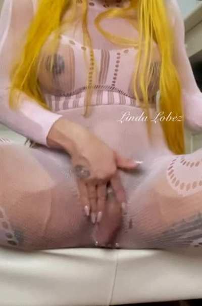 Doing this after peeing 💦💦💦💦 feels so good!! But I know what you would do 👅💦💦💦💦💦🫦