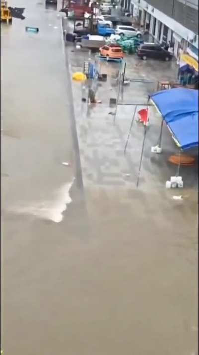 Severe flooding from Typhoon Matmo hits Yangjiang, Guangdong Province, China 🇨🇳 (05.10.2025)