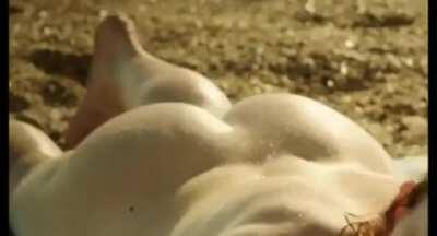 Lola Naymark's spectacular jiggling butt