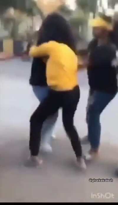 Indian girls fighting over a guy