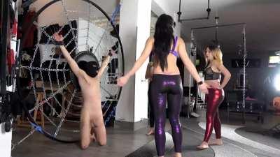 Some kicks are given with the intent of knocking you out ... this is one of them, and the goal is fully achieved 😈🔥🧎‍♂️