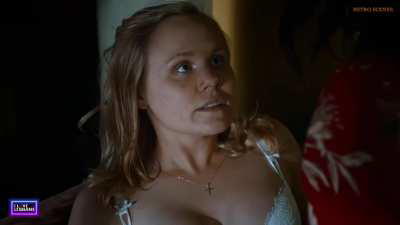 Retro Scenes: Alison Pill (31) & Floriana Lima (36) - 