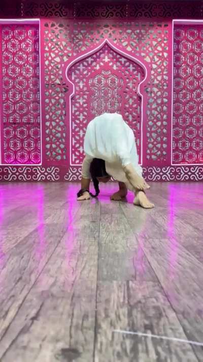 Incredible talent 🤯 I don't have words to praise her 😊👌👌